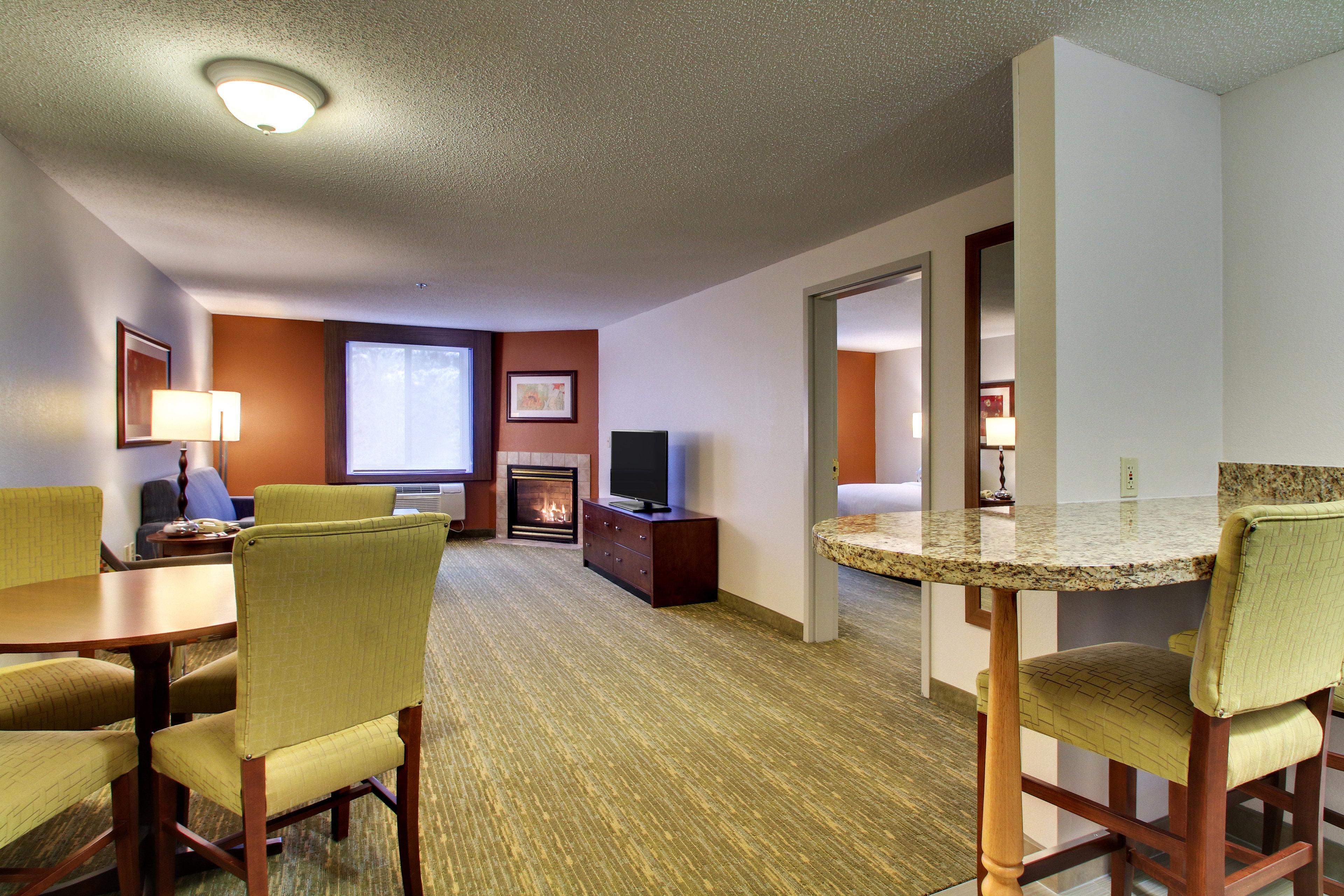 Holiday Inn Express & Suites - Lincoln East - White Mountains By Ihg Exterior foto