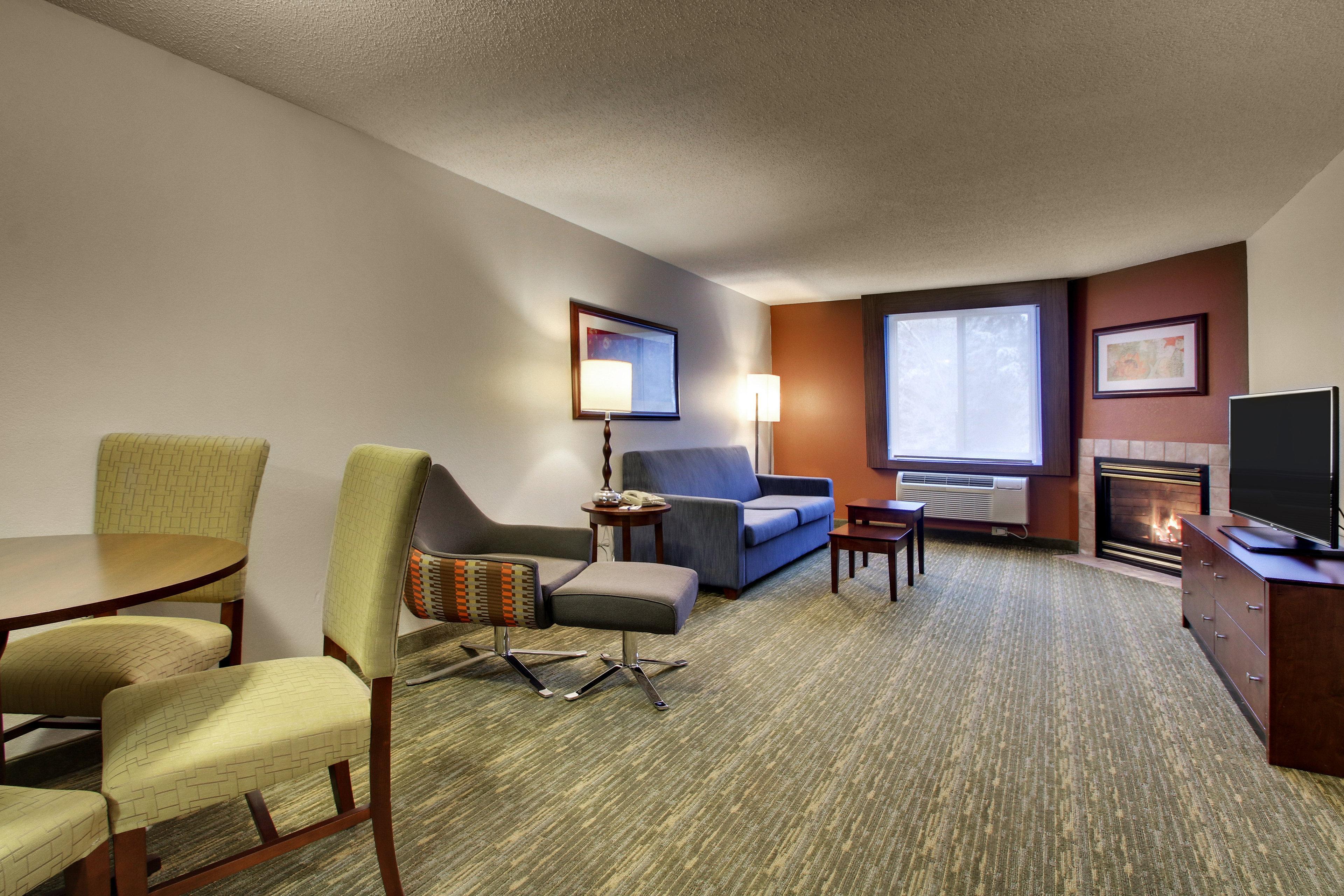 Holiday Inn Express & Suites - Lincoln East - White Mountains By Ihg Exterior foto