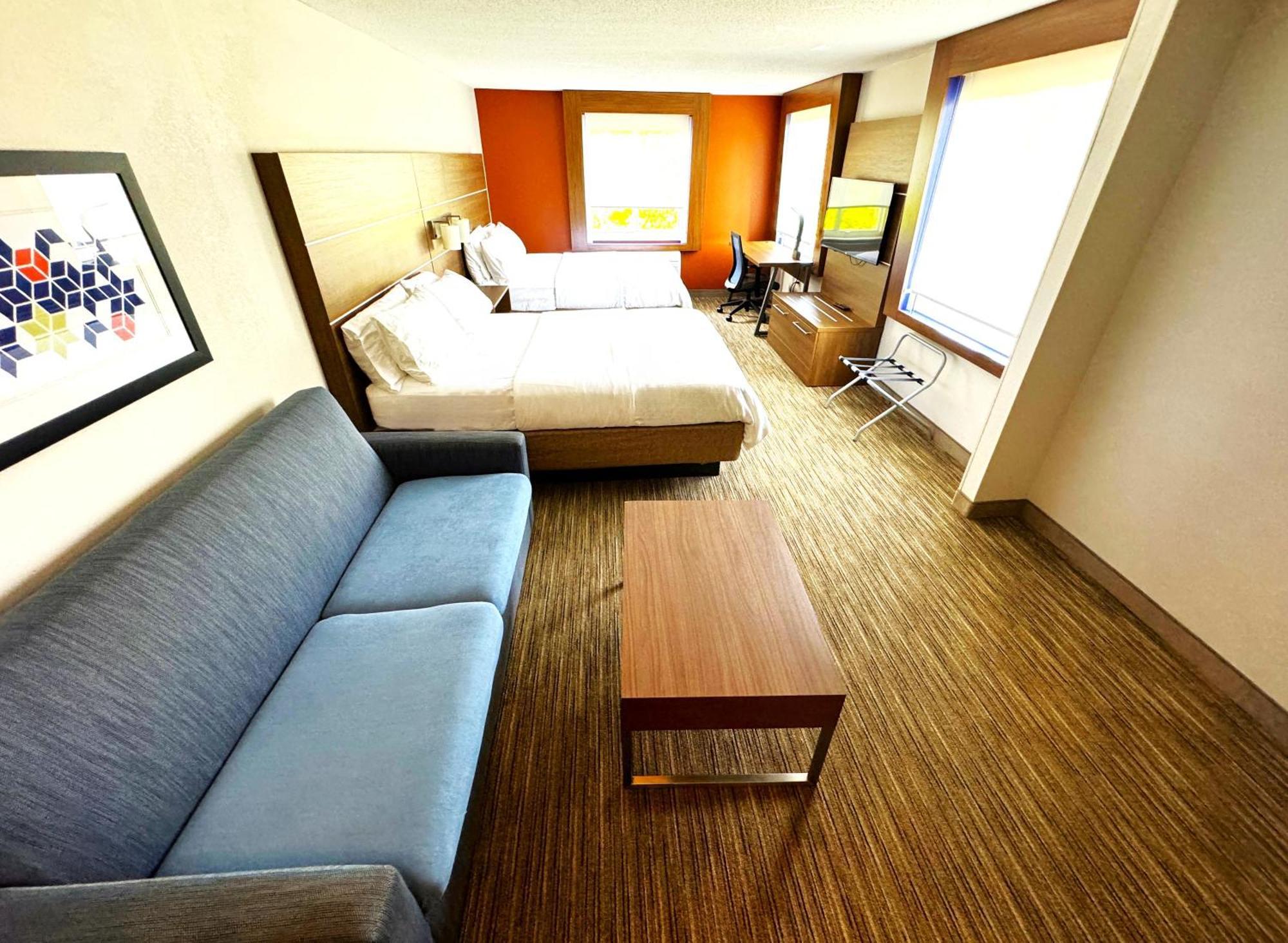 Holiday Inn Express & Suites - Lincoln East - White Mountains By Ihg Exterior foto